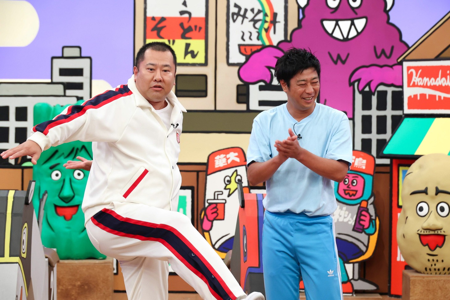 左からとにかく明るい安村、パンサー尾形。(c)関西テレビ