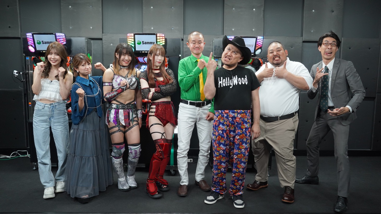 「芸能界『e北斗の拳10』大好き王決定戦」の出演者たち。