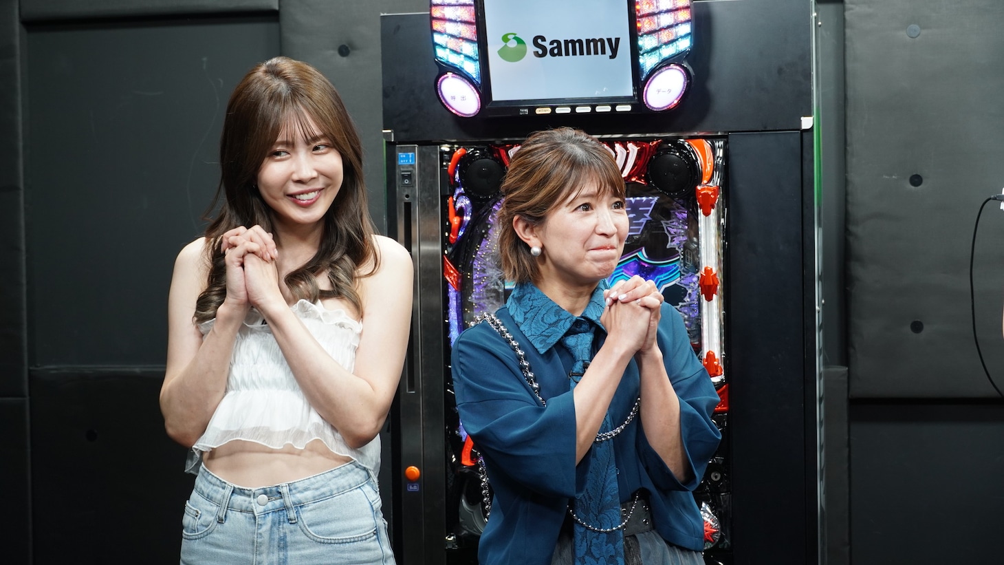 左から三島奈々、矢口真里。