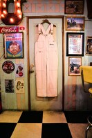 マユリカデザイン案のオーバーオール。