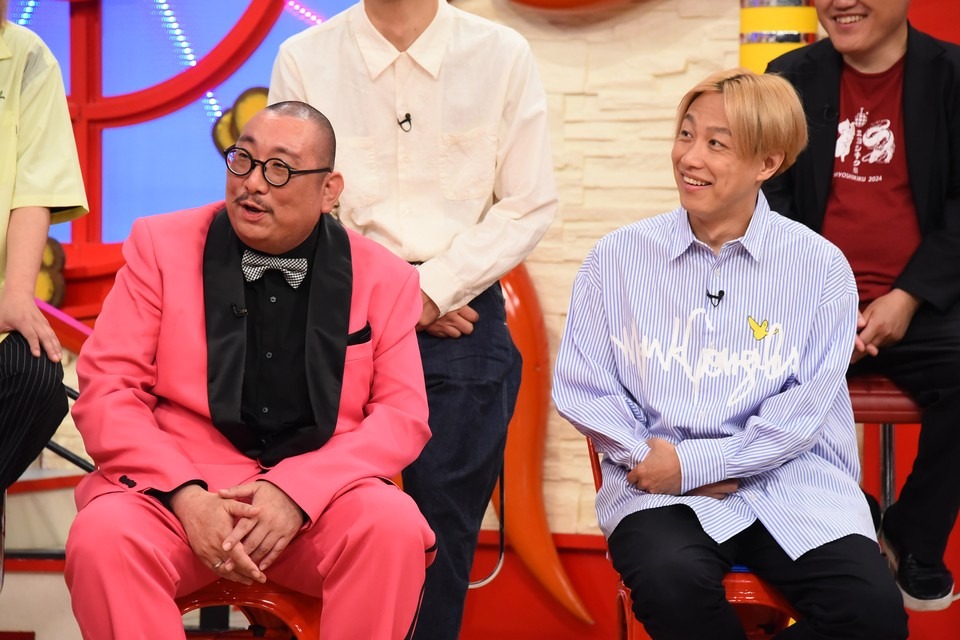 左から街裏ぴんく、お見送り芸人しんいち。(c)関西テレビ