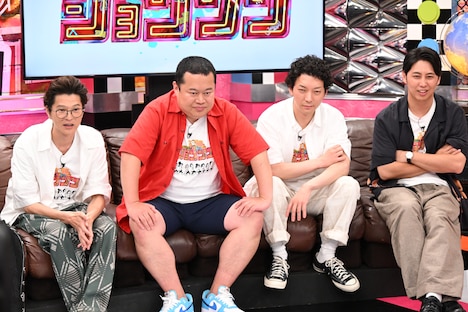 左から、モグライダー、ニューヨーク。(c)TBS