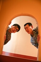 写真集「砂漠でラクダに抱（いだ）かれて」収録カット (c)加賀翔（かが屋）／集英社