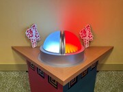 店舗に置かれる「ちょっと待てぃ！ボタン」。(c)ABCテレビ