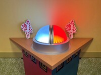 店舗に置かれる「ちょっと待てぃ！ボタン」。(c)ABCテレビ