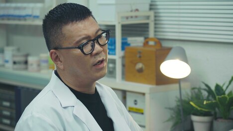 シソンヌ長谷川 (c)テレビ朝日