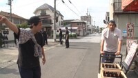 見取り図・盛山と近藤啓介監督。