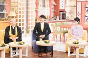 左からドドん、中島めぐみアナウンサー。(c)関西テレビ