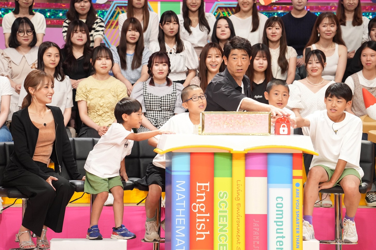 原口あきまさ一家。(c)日本テレビ