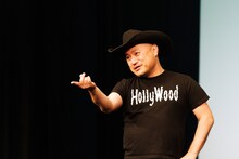 ハリウッドザコシショウ（撮影：二瓶 彩）