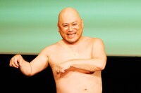 ハリウッドザコシショウ（撮影：二瓶 彩）