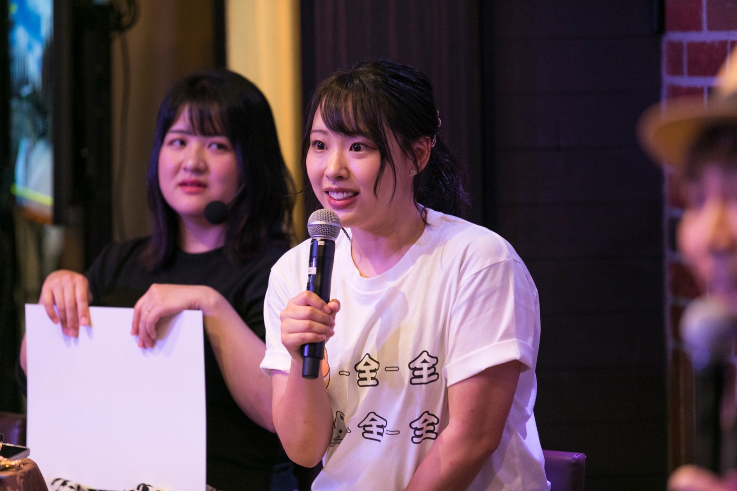 左から後閑百合亜、高木真備。