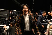 「助けてくれー！」と叫ぶ爆笑問題・太田に続いて「助けてあげてくれー！」と叫ぶ令和ロマンくるま。