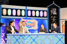 令和ロマン（左）と爆笑問題（右）。