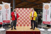 「マルちゃん焼そば」PRイベントの様子。