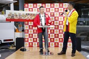 「マルちゃん焼そば」PRイベントの様子。