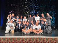 TKOとスタッフたち。