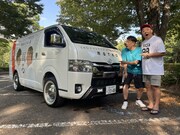 ときに2人が運転した「周るTKO」キャラバン車。