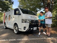 ときに2人が運転した「周るTKO」キャラバン車。