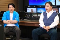 左から佐久間宣行、伊集院光。