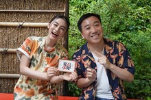 左から八木莉可子、月亭八光。(c)関西テレビ