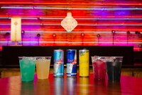 金属バットや黒帯をイメージした「Red Bull サンパチ」オリジナルドリンク。（撮影：九谷田雄基）
