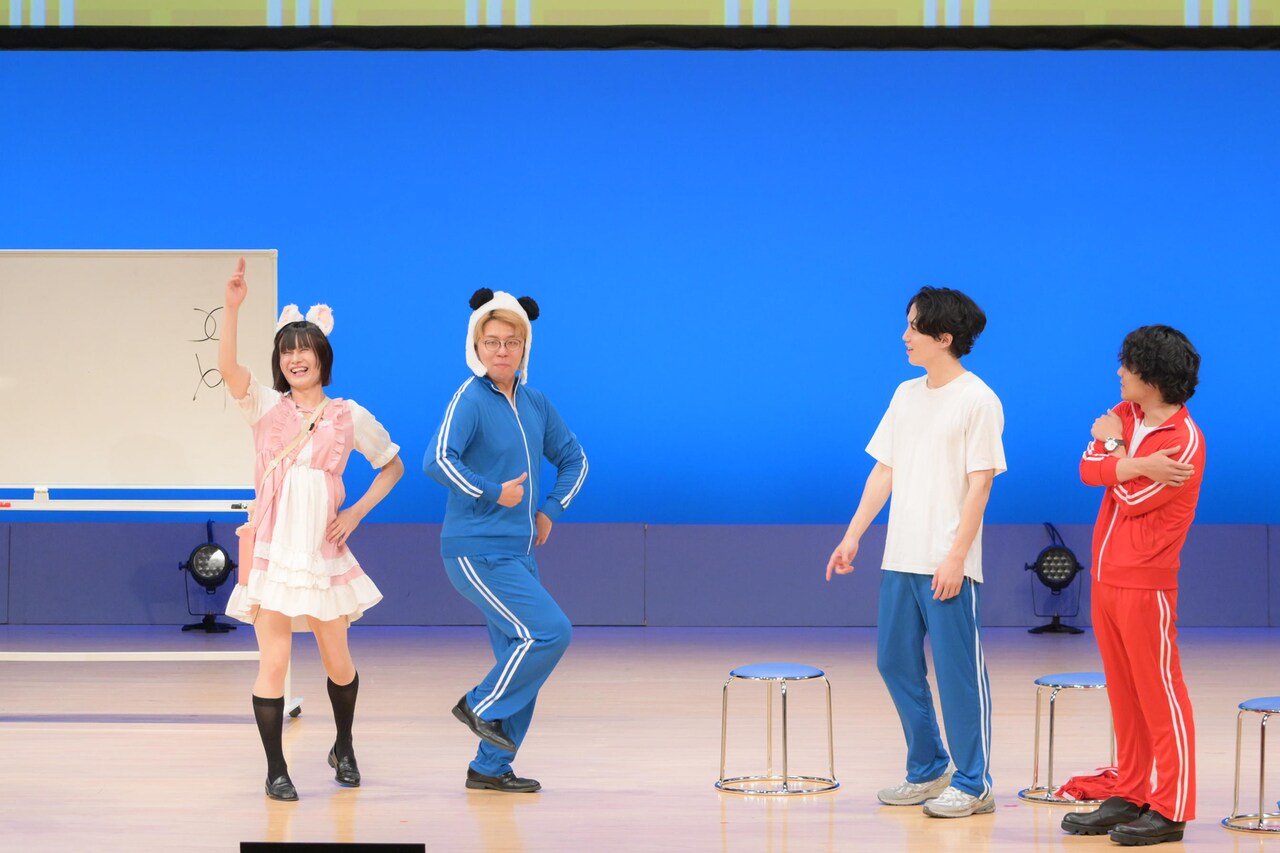 白桃ピーチよぴぴが登場した場面。（写真提供：吉本興業） - 9番