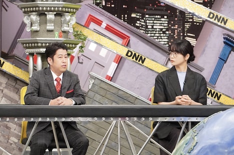 左から、ウエストランド井口、深川麻衣。(c)フジテレビ