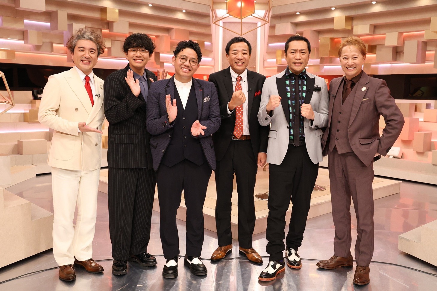 左から、ムロツヨシ、ミキ、ナイツ塙、はなわ、中居正広。(c)フジテレビ