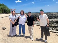 左から海原やすよ ともこ、中川家。(c)読売テレビ