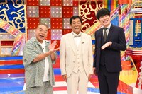 囲み取材に参加した出川哲朗、明石家さんま、麒麟・川島。