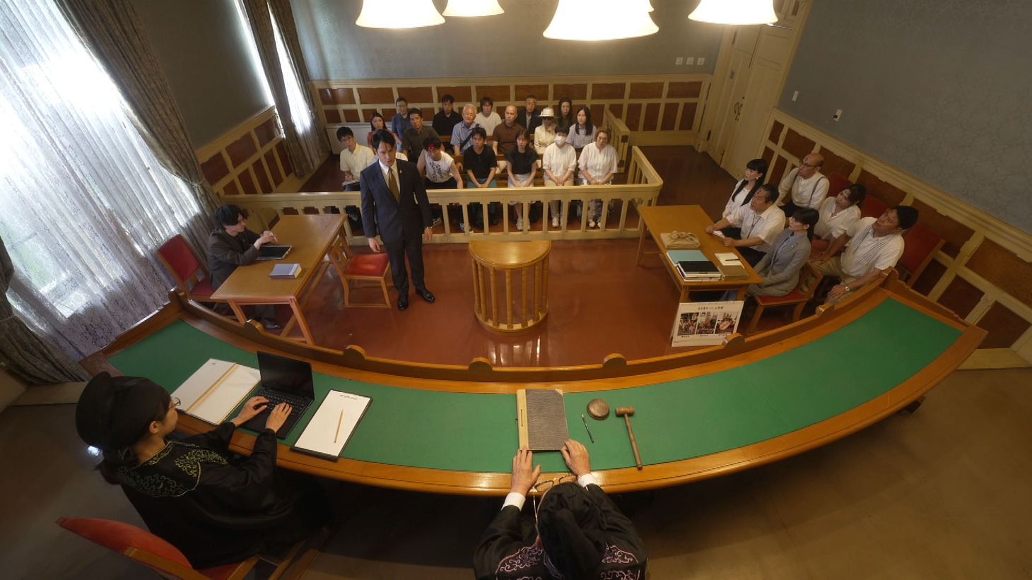 法廷の様子。