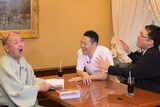 左から桂三象、東野幸治、南海キャンディーズ山里。