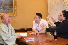 左から桂三象、東野幸治、南海キャンディーズ山里。