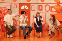 左から、シソンヌ長谷川、菊池風磨、野呂佳代、藤本美貴。(c)フジテレビ