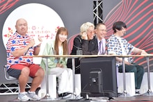 左から、安田大サーカス・クロちゃん、リンダカラー∞、パーパー・ほしのディスコ。