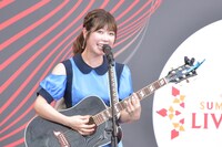 「替え歌大喜利」に登場した眉村ちあき。