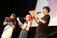 左から山崎怜奈、アンジェリーナ1/3、グランジ遠山。