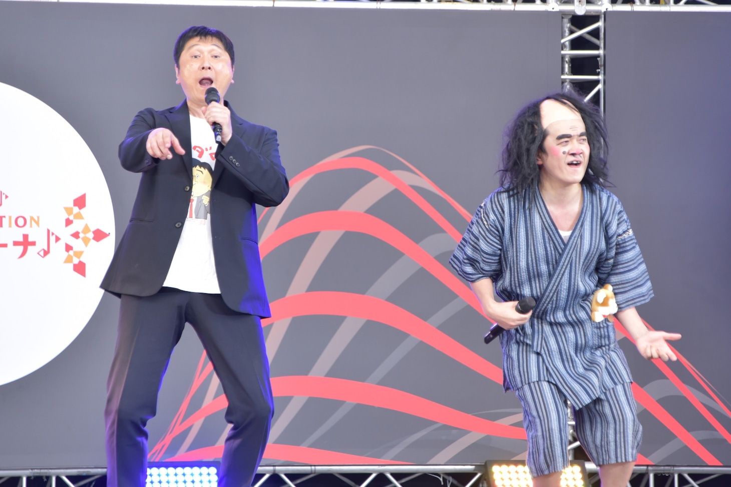 左から、ほいけんた、だしおさん。