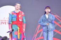 左から、ななみなな、SARI。