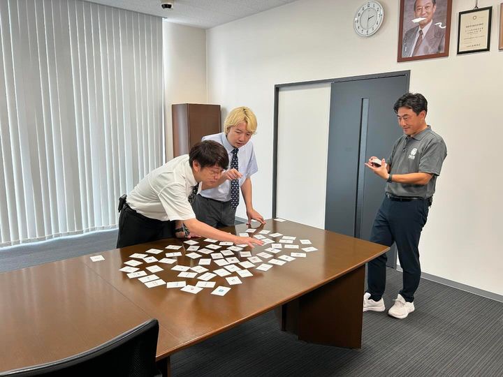 「シブサワ解体深書 ～新紙幣発行スペシャル！～」より。(c)テレビ埼玉