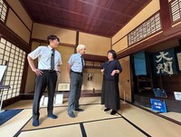 「シブサワ解体深書 ～新紙幣発行スペシャル！～」より。(c)テレビ埼玉