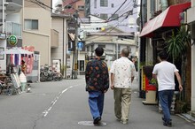 左からハライチ、月亭八光。(c)関西テレビ