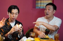 左からハライチ岩井、月亭八光。(c)関西テレビ