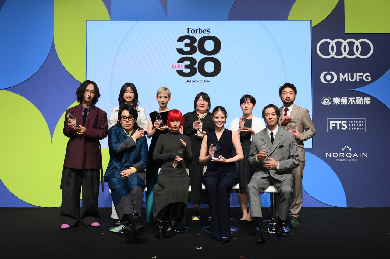 「Forbes JAPAN 30 UNDER 30 2024」受賞者発表セレモニーの様子。