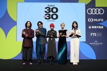 左から快歩、令和ロマンくるま、a子、穂志もえか、大槻祐依。