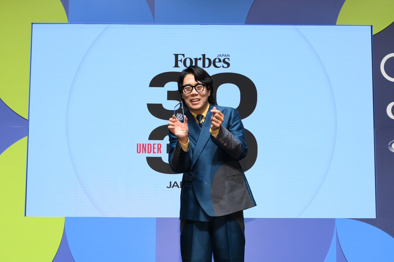令和ロマンくるま「世界を変える30歳未満」に選出、「僕が獲った