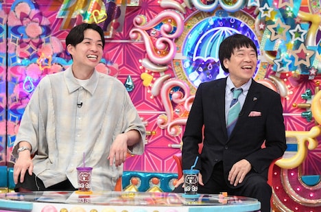 左から、アインシュタイン河井、蛍原徹。(c)テレビ朝日