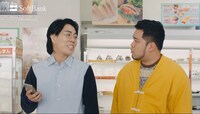 CM「ペイトク店長 コンビニ」編のワンシーン。
