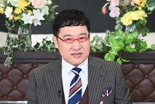 南海キャンディーズ山里 (c)TBS